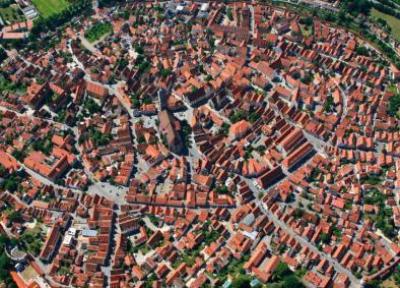 نوردلینگن؛ شهری بنا شده در گودال شهاب سنگ نوردلینگن؛ شهری بنا شده در گودال شهاب سنگ