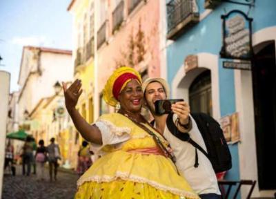 6 لباس سنتی از سراسر جهان ؛ از ساری 6 متری تا دامن اسکاتلندی 6 لباس سنتی از سراسر جهان ؛ از ساری 6 متری تا دامن اسکاتلندی